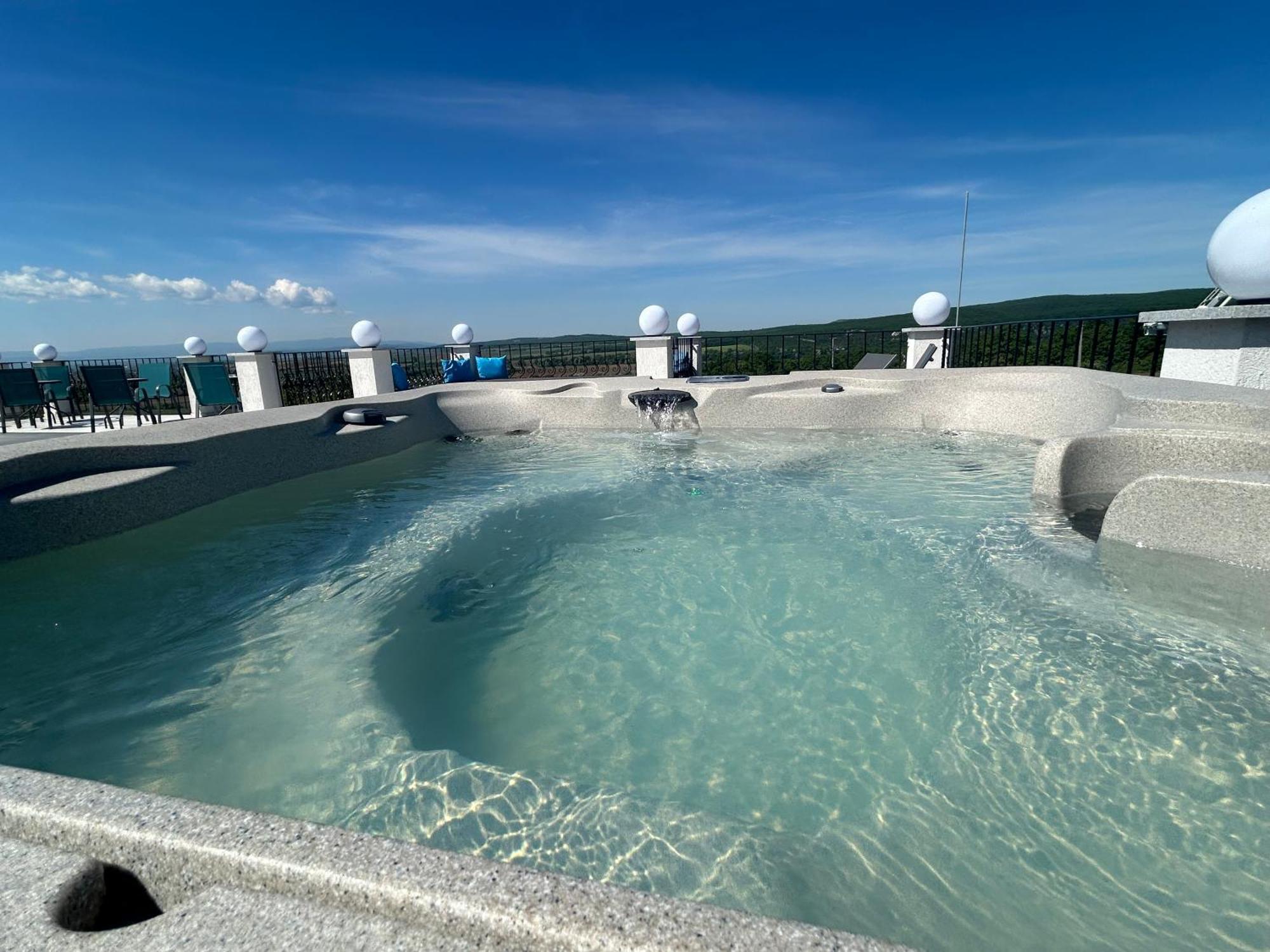 Danelis Hotel Edeleny ภายนอก รูปภาพ